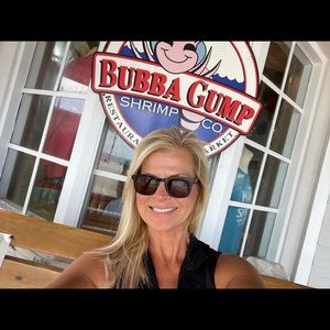 Meet your Posher, Suzanne